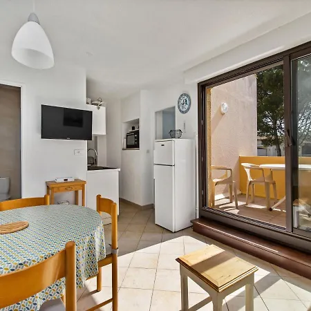 1 Bedroom Apartment For 4 Διαμέρισμα *